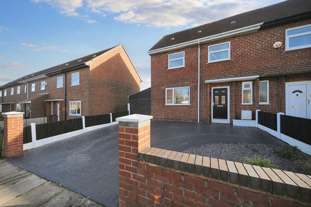 Property photo 1 of 25