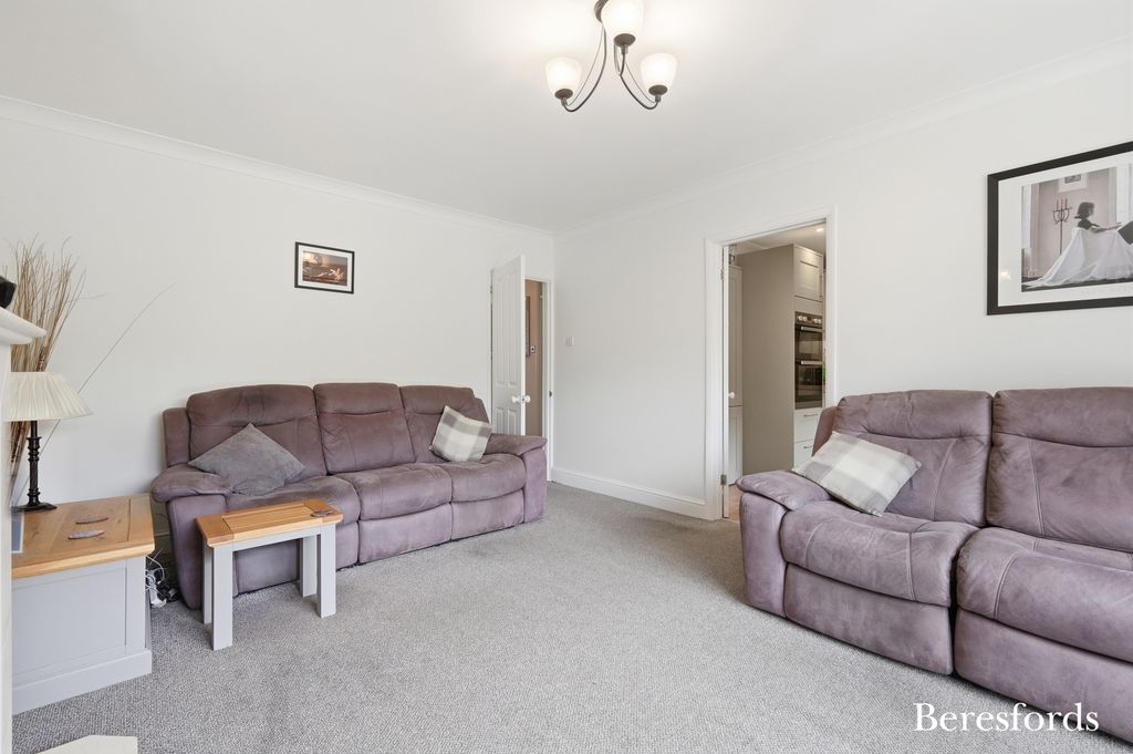 Property photo 3 of 36 Picture No. 24