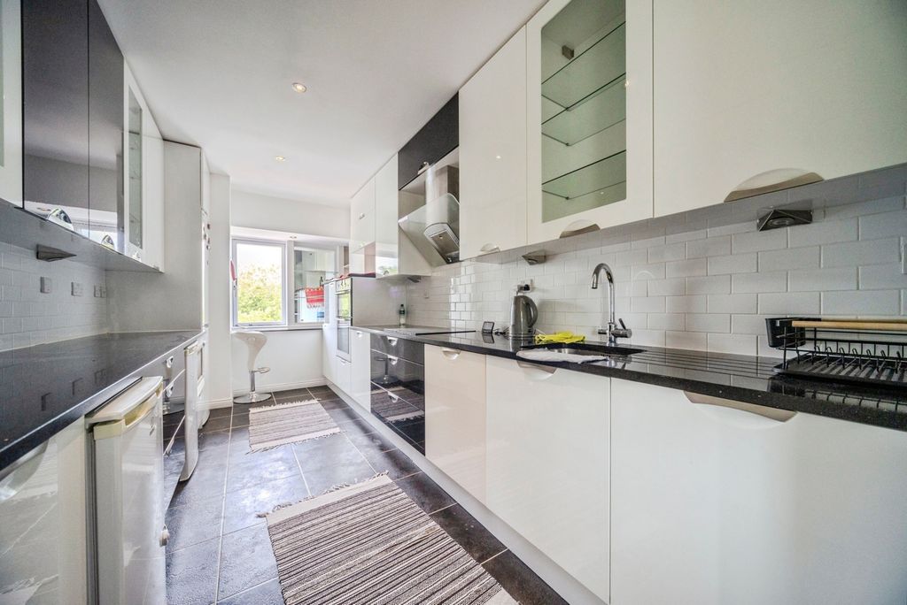 Property photo 2 of 21 Pbox-Img.Jpg
