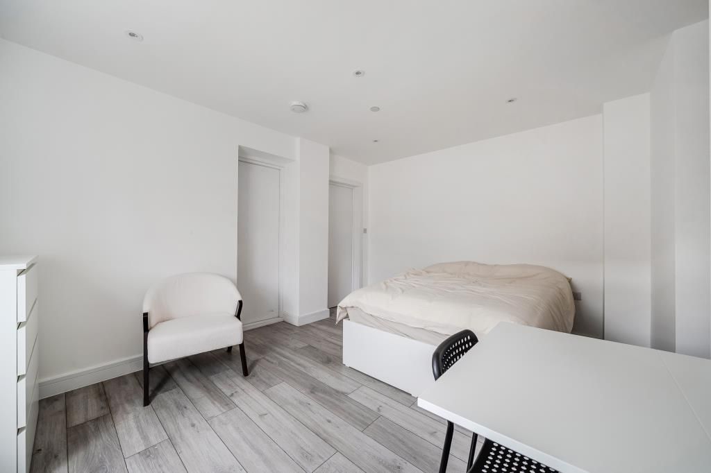 Property photo 2 of 22 Bedroom