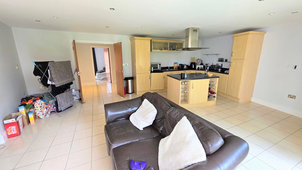 Property photo 3 of 13