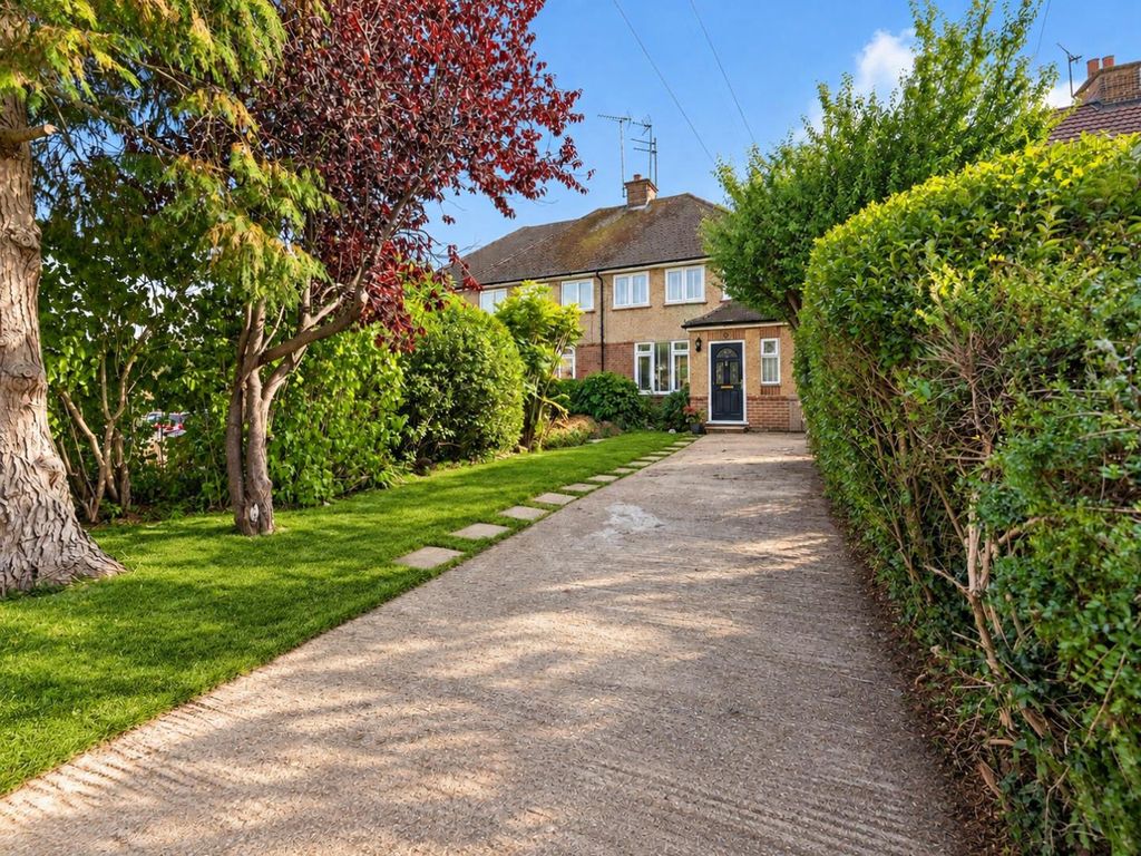 Property photo 1 of 32