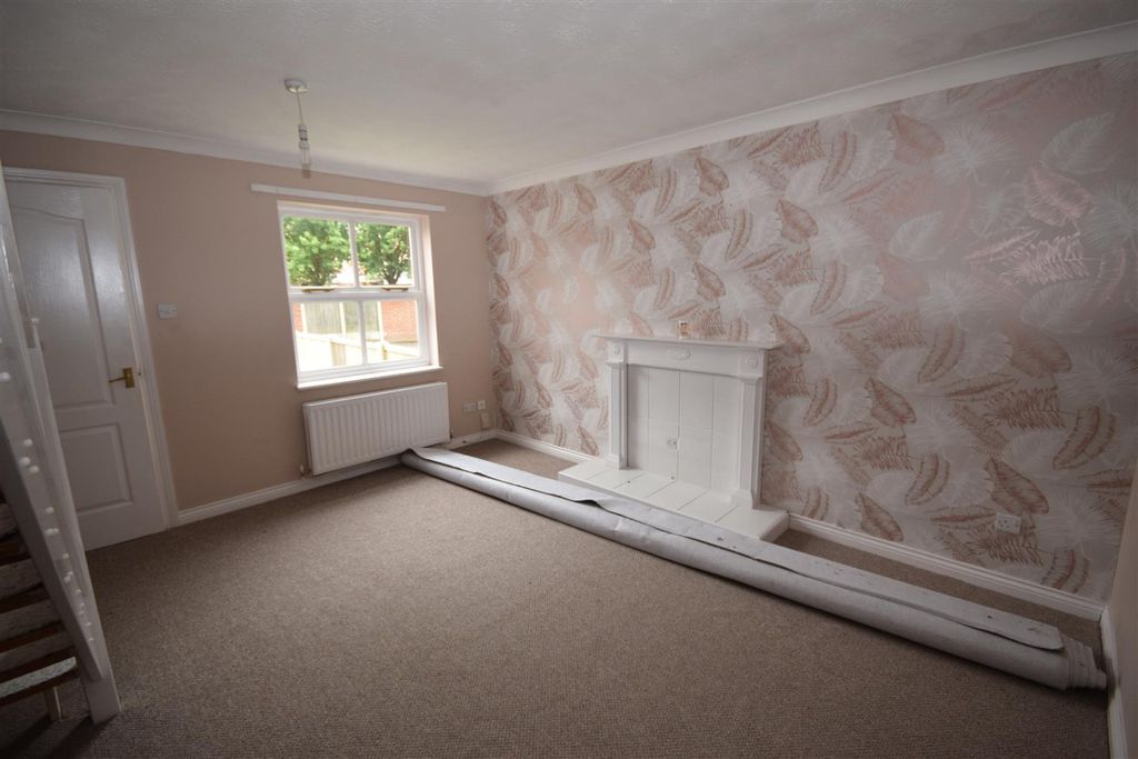 Property photo 2 of 9 1640813