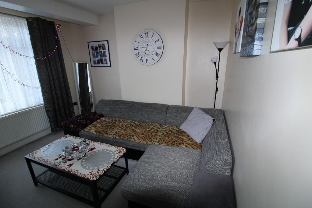 Property photo 2 of 13 Lounge