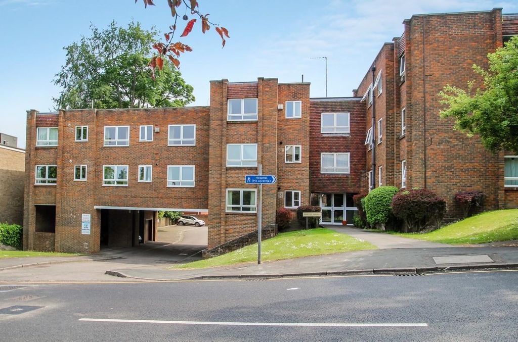 Property photo 1 of 7 11 Harvey Lodge External Blue Sky.Jpg