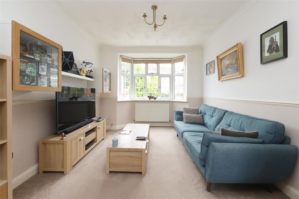 Property photo 3 of 12 Living Room