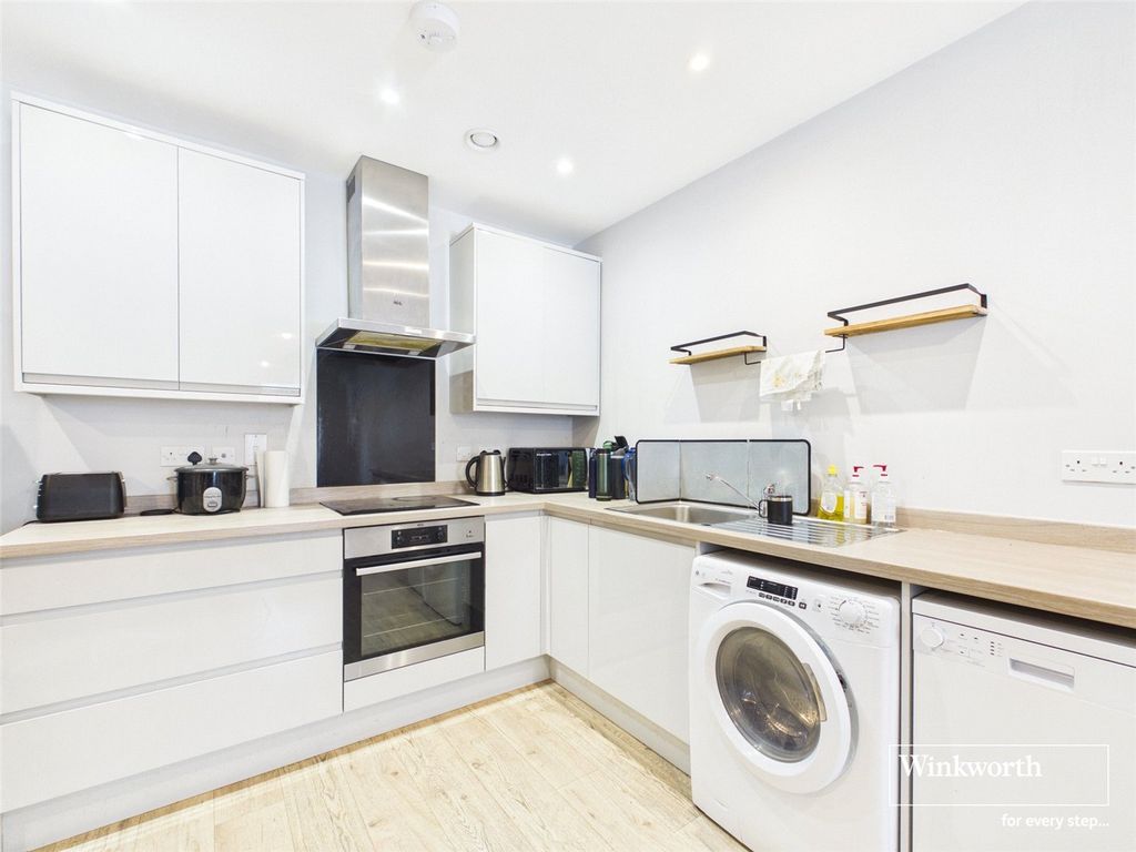 Property photo 2 of 9 Picture No. 12