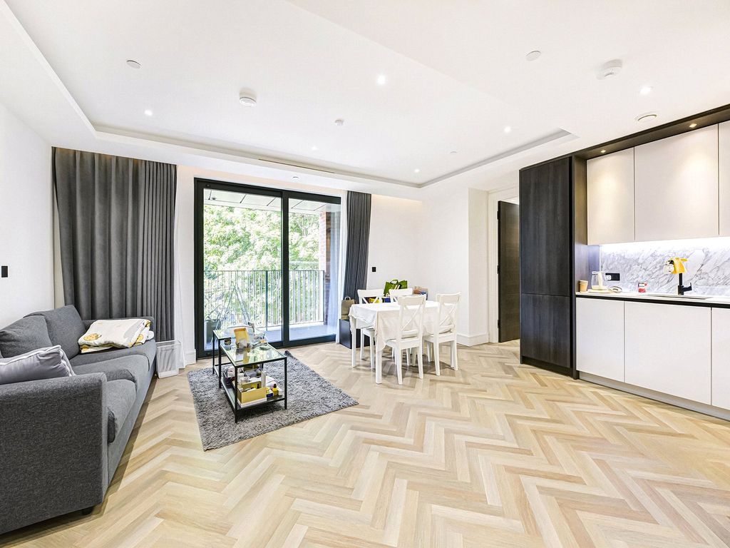 Property photo 1 of 18 Errington House