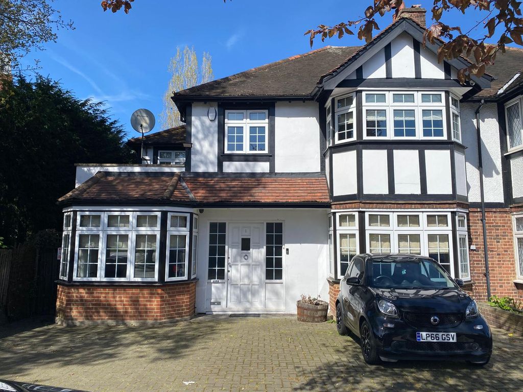 Property photo 1 of 21