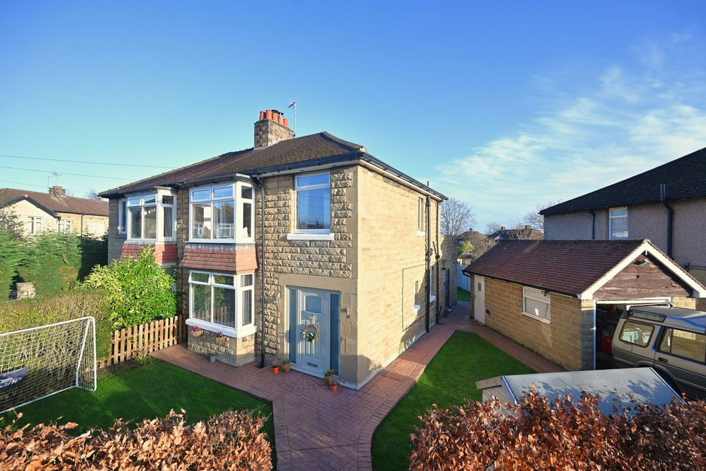 Property photo 1 of 26