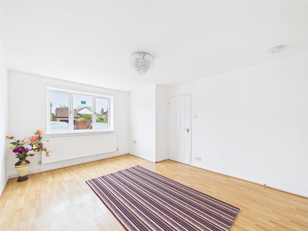 Property photo 2 of 17 Picture No. 11