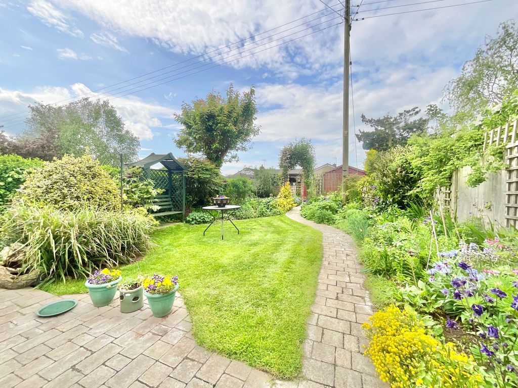 Property photo 3 of 18