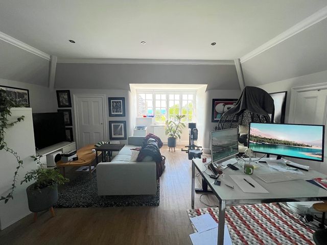 Property photo 2 of 8