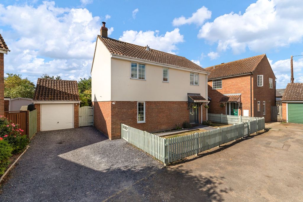 Property photo 1 of 20