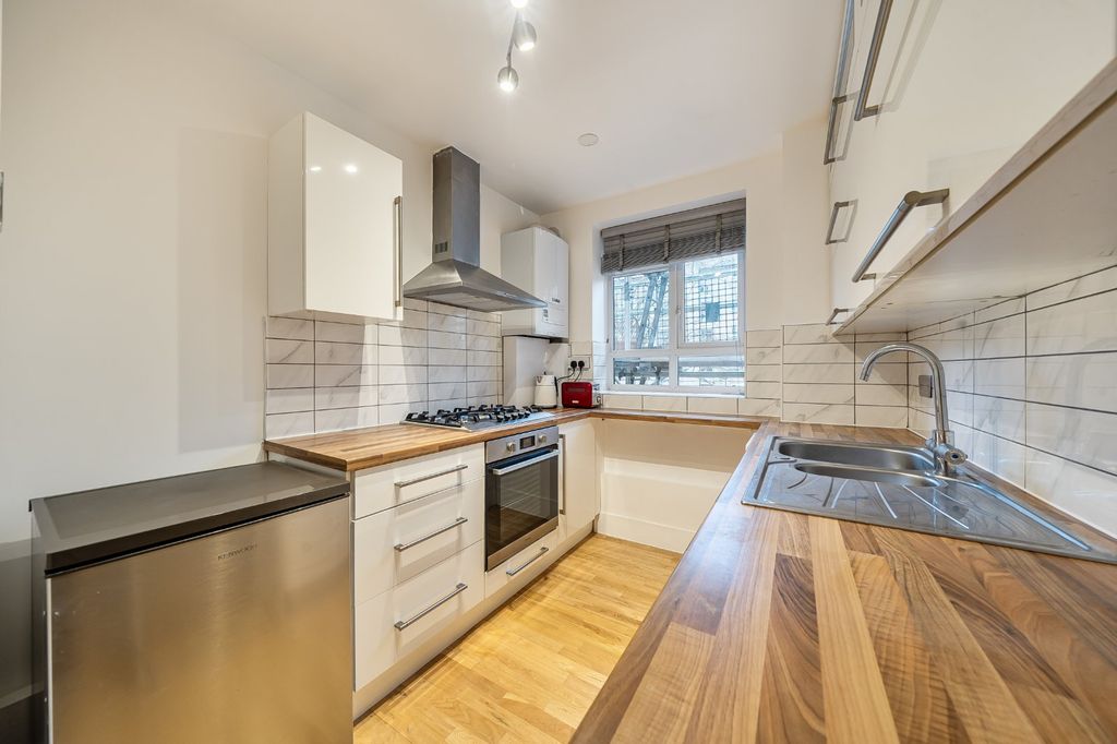 Property photo 2 of 7 Picture No. 09