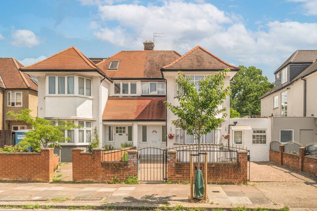 Property photo 1 of 17