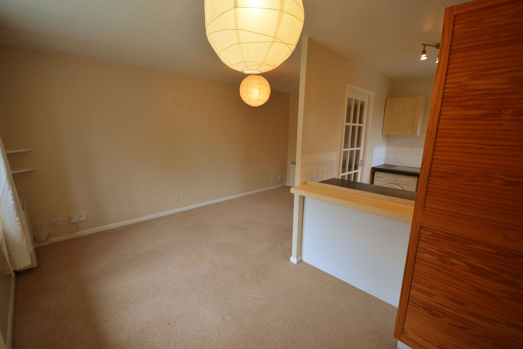 Property photo 3 of 11 Photo 6