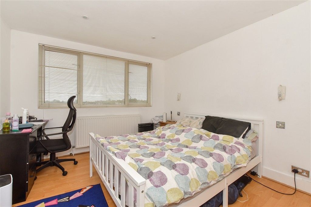 Property photo 3 of 10 Bedroom