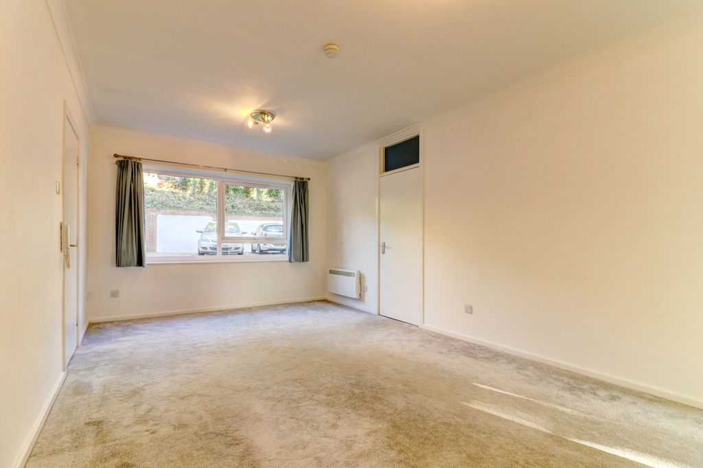 Property photo 2 of 9 Picture No. 05