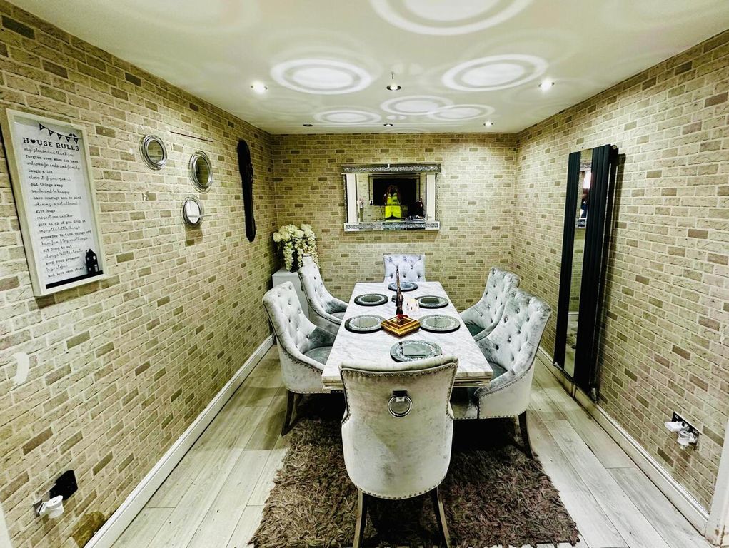 Property photo 3 of 13 Dining Room