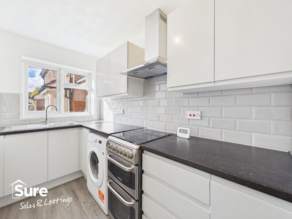 Property photo 3 of 17 1002643