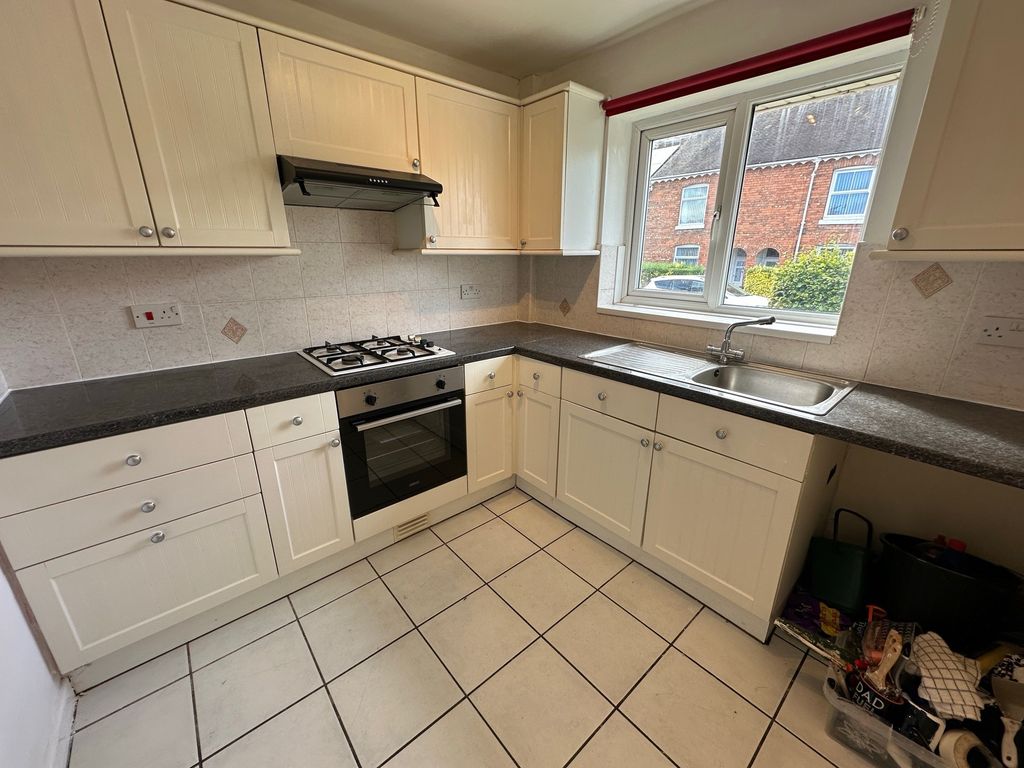 Property photo 2 of 10 4