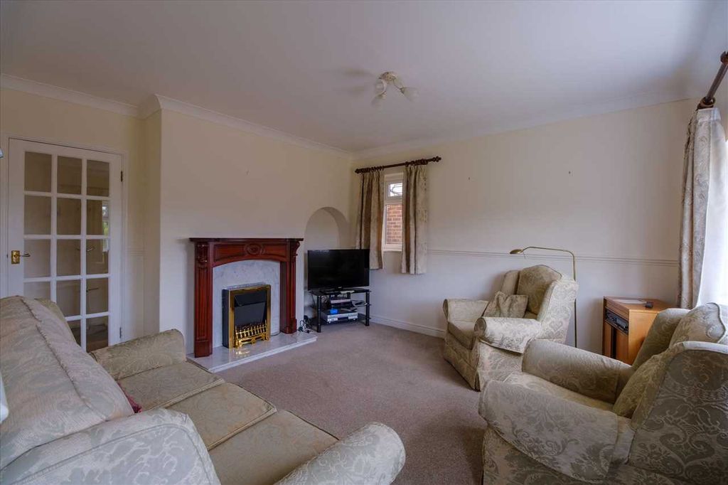 Property photo 2 of 12
