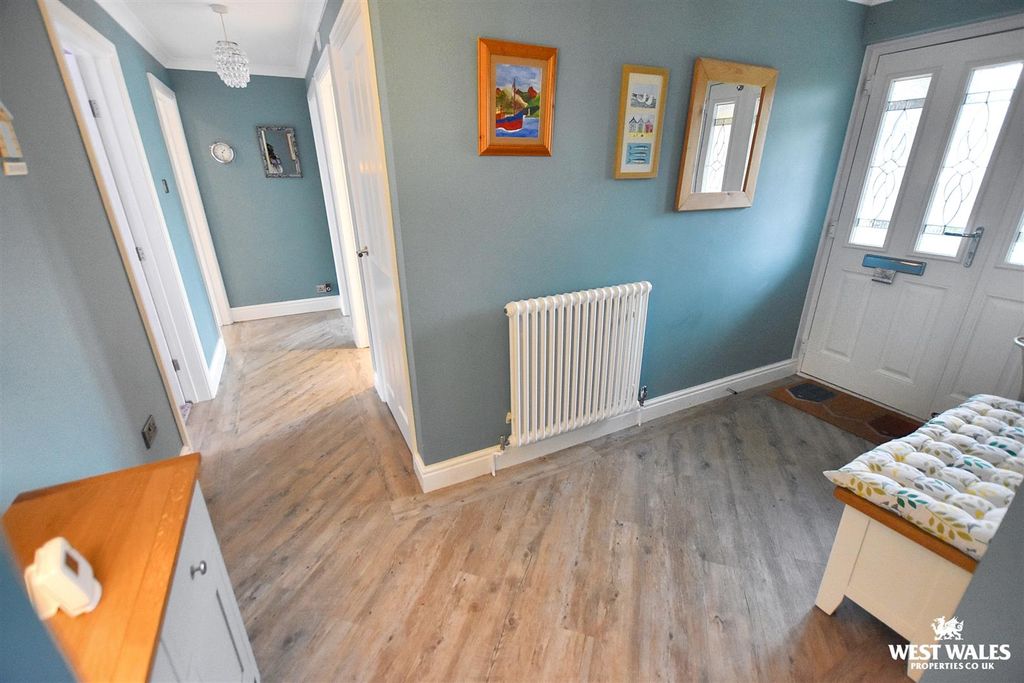 Property photo 3 of 25 6 (18).Jpg