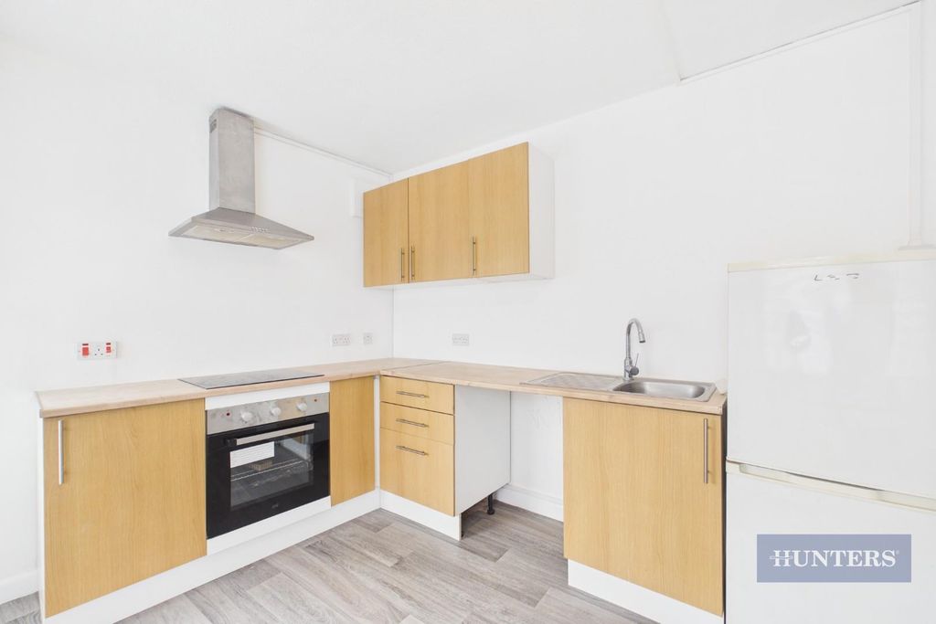 Property photo 3 of 12 Cam05152G0-Pr0362-Still010.Jpg