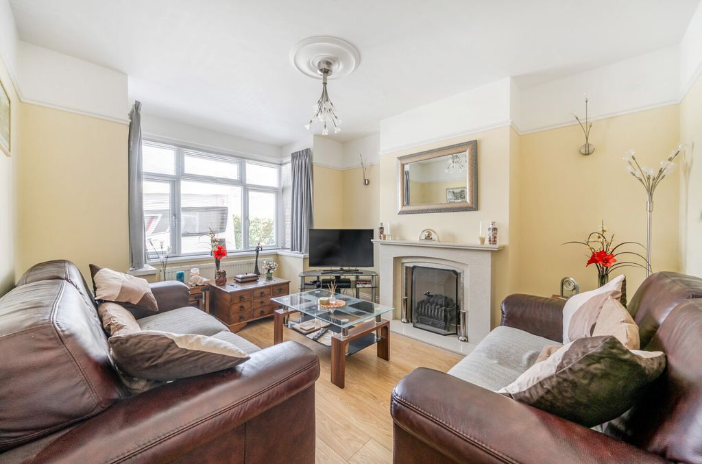 Property photo 2 of 12 1345448-6-68Adb28...