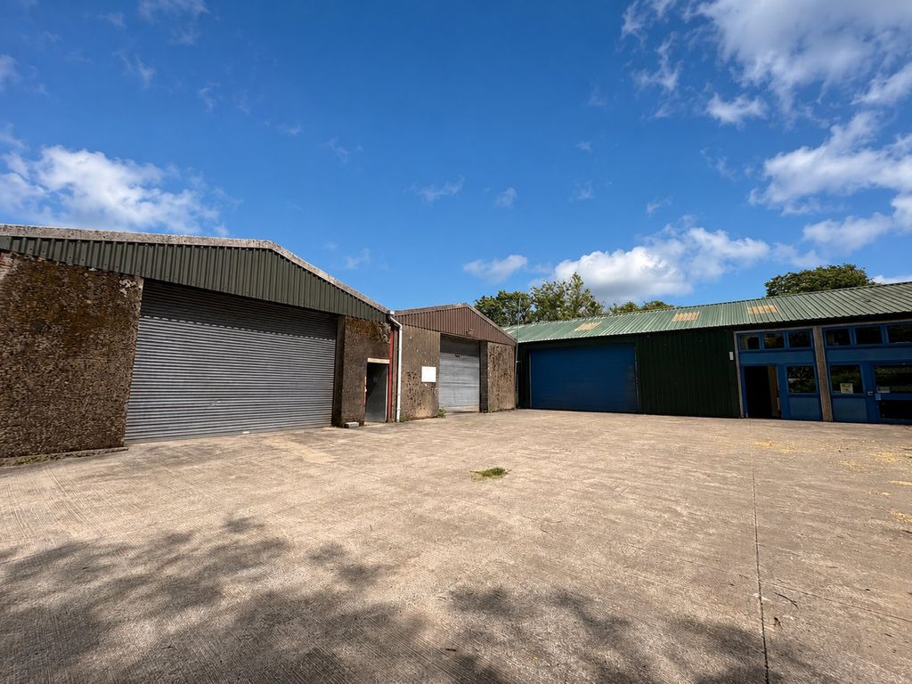 Property photo 2 of 50