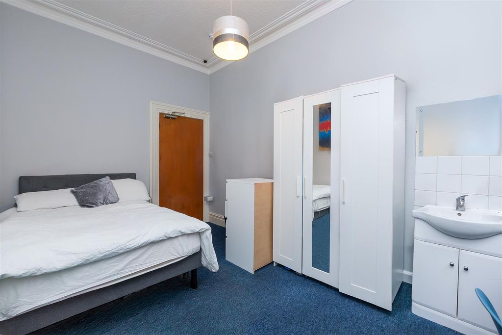 Property photo 1 of 34 41-Carnarvon-Road-Bs6-7Du-4.Jpg