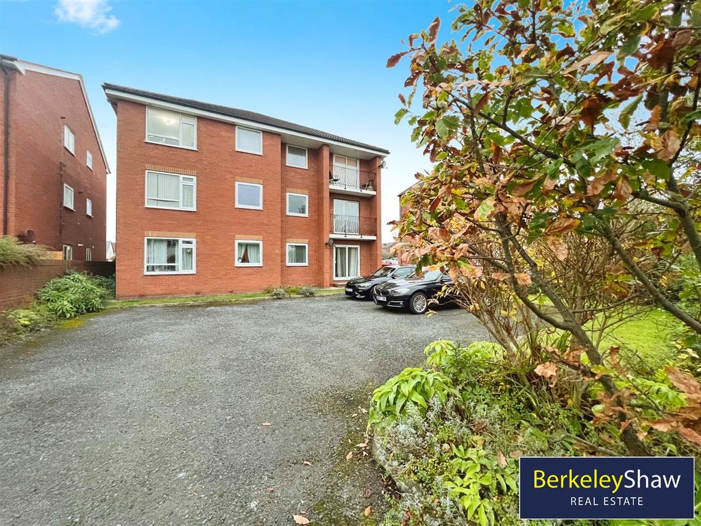 Property photo 1 of 12 4Bbe320A-Image_Picker_0B8B0815-935A-4Bd2-9DC3-132D