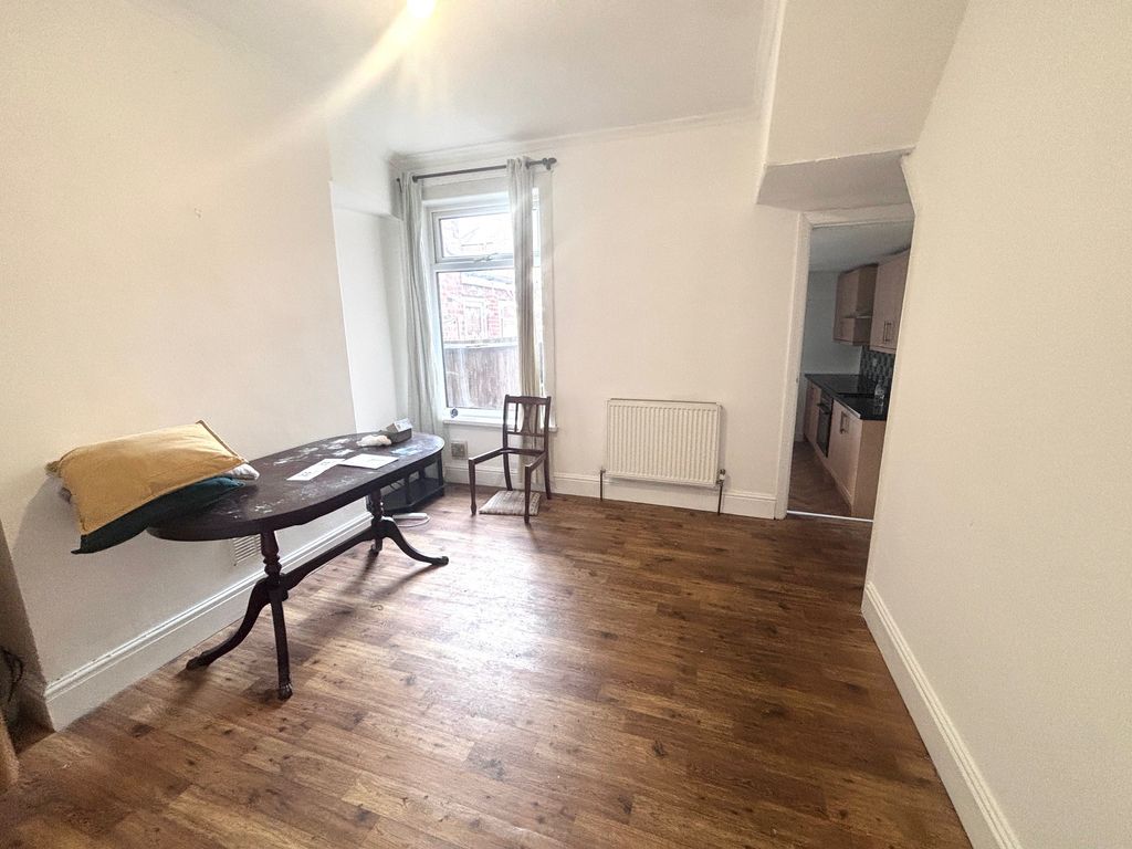 Property photo 2 of 6 Bedroom 1