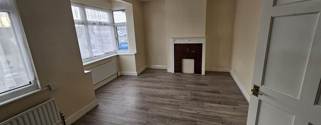 Property photo 3 of 13 Whatsapp Image 2026-03-03 At 12.04.29.Jpeg