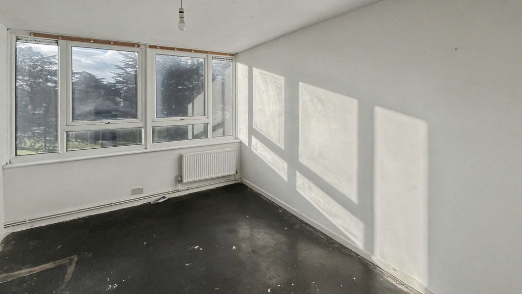 Property photo 2 of 13 11 Heath House, Main Road, Sidcup, Da14 6Nj