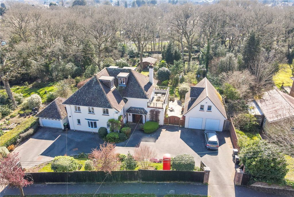 Property photo 1 of 52 Picture No. 28