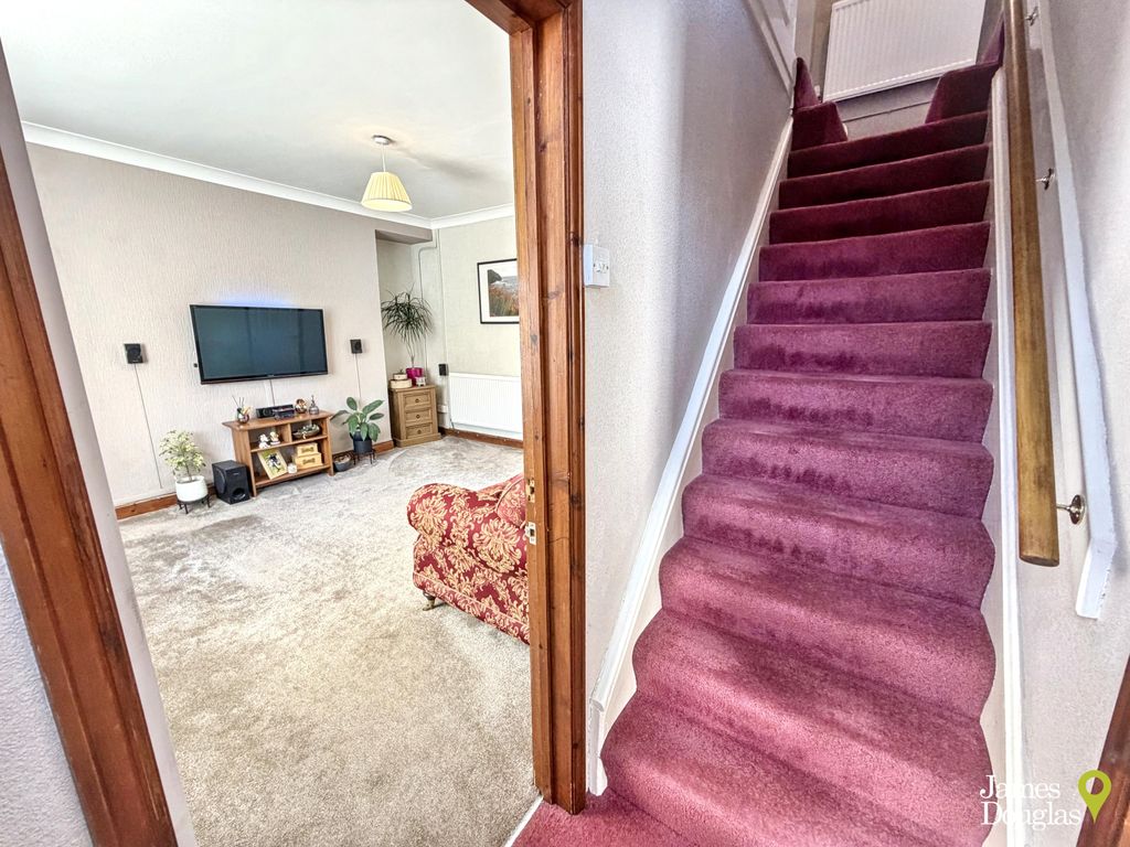 Property photo 3 of 20 Eh1