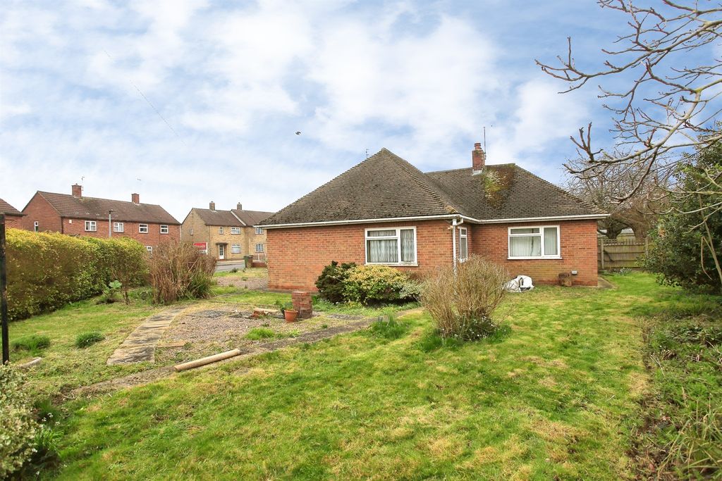 Property photo 2 of 20