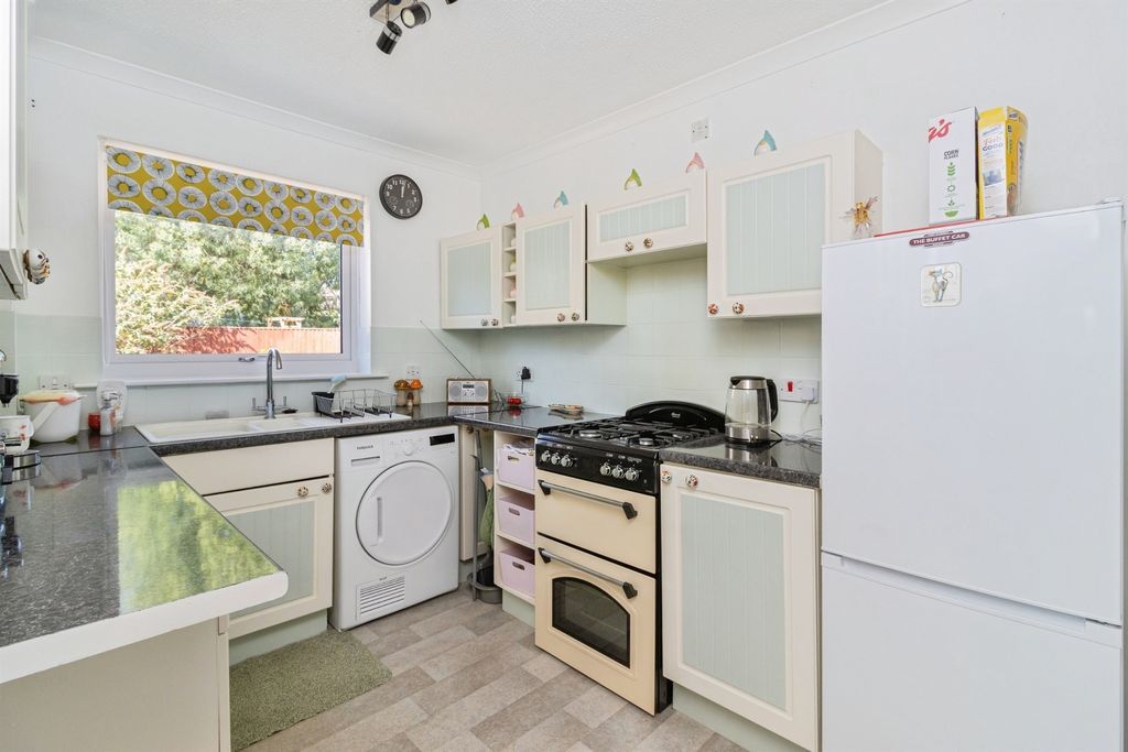Property photo 3 of 16