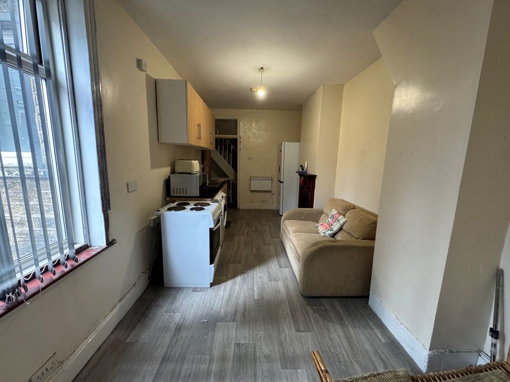 Property photo 3 of 16