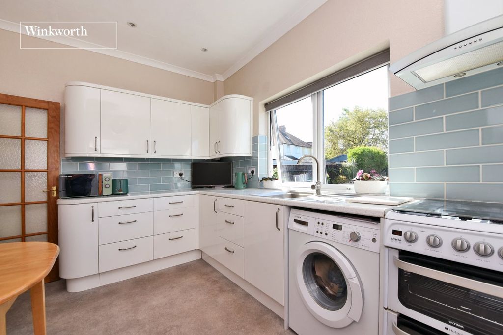 Property photo 3 of 14 Picture No. 12