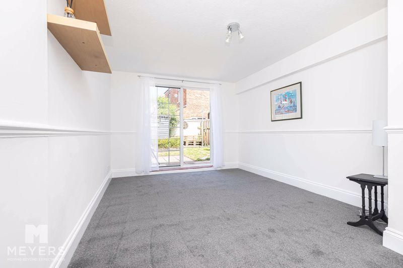 Property photo 2 of 16 Photo 9
