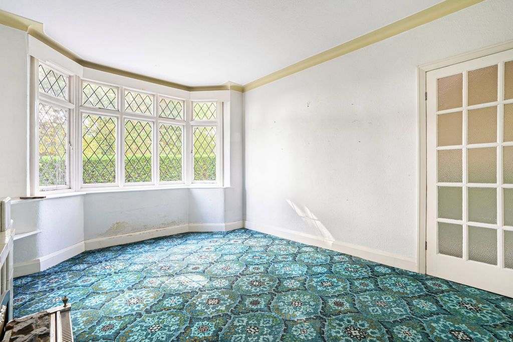 Property photo 3 of 25