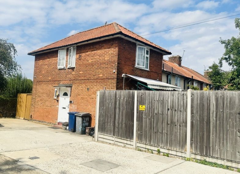 Property photo 1 of 12