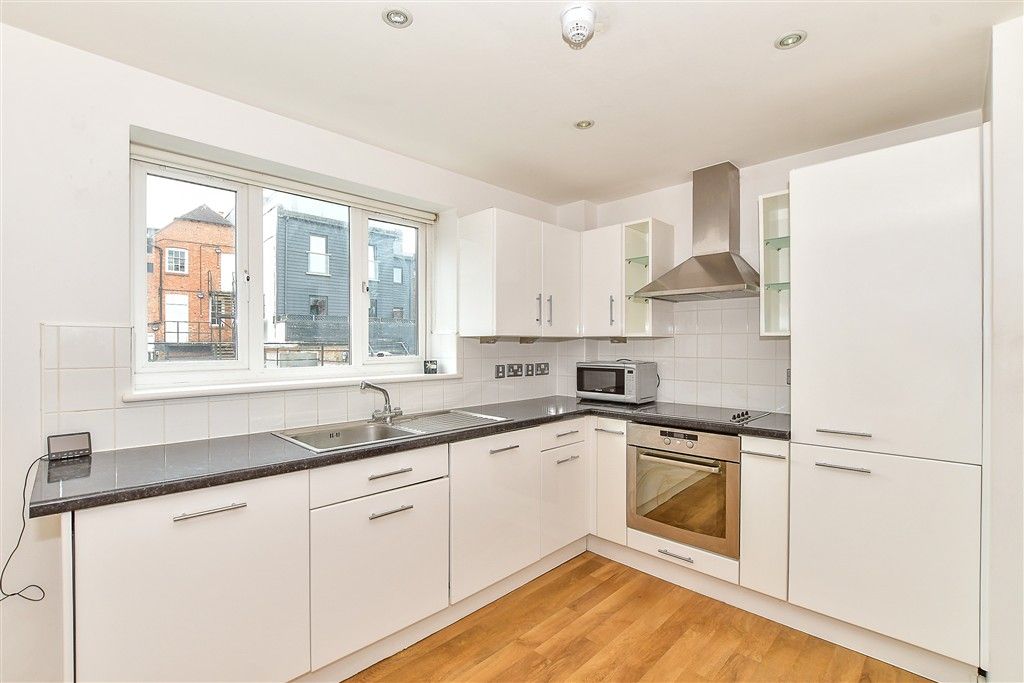 Property photo 2 of 14 Kitchen/ Dining Room