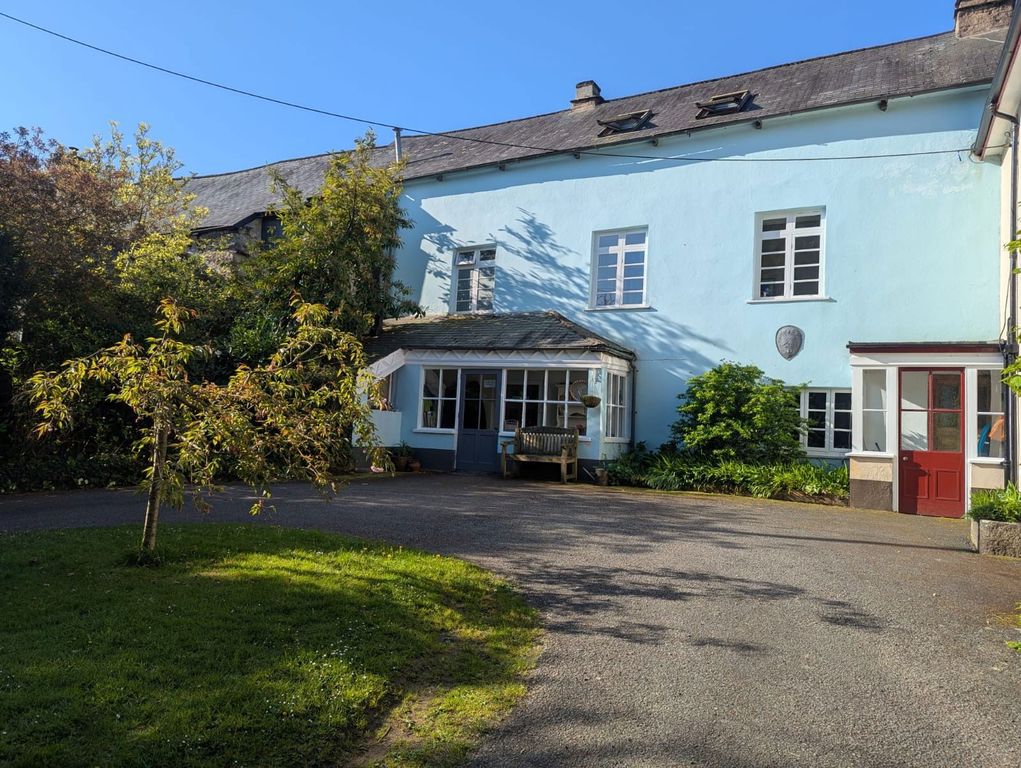 Property photo 1 of 30
