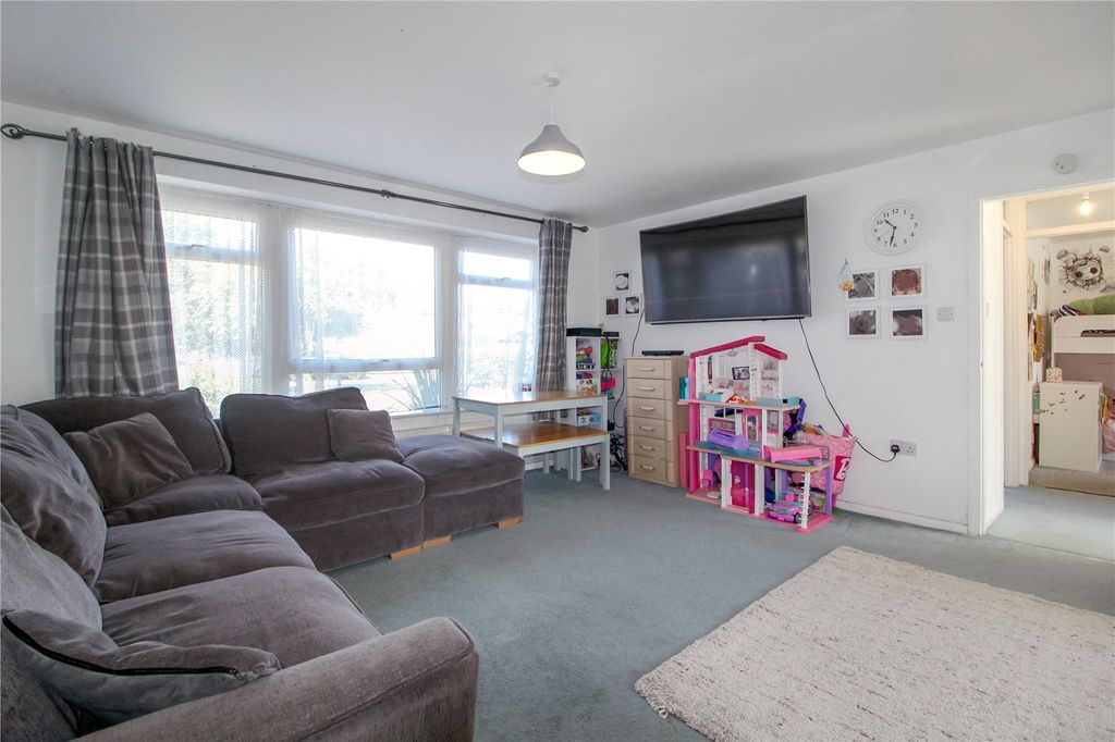 Property photo 2 of 11 Picture No. 15