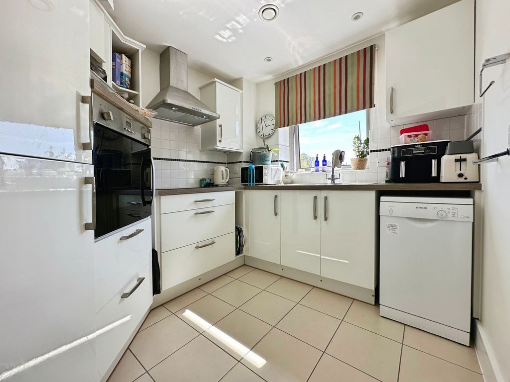 Property photo 3 of 11 Pbox-Img.Jpg