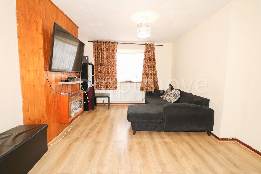 Property photo 3 of 11 Na